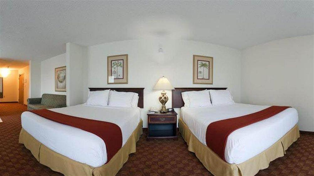 Holiday Inn Express & Suites Shelbyville, An Ihg Hotel Экстерьер фото